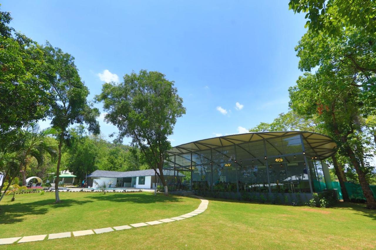 White Feather Resort Kauncha Silvassa Zewnętrze zdjęcie