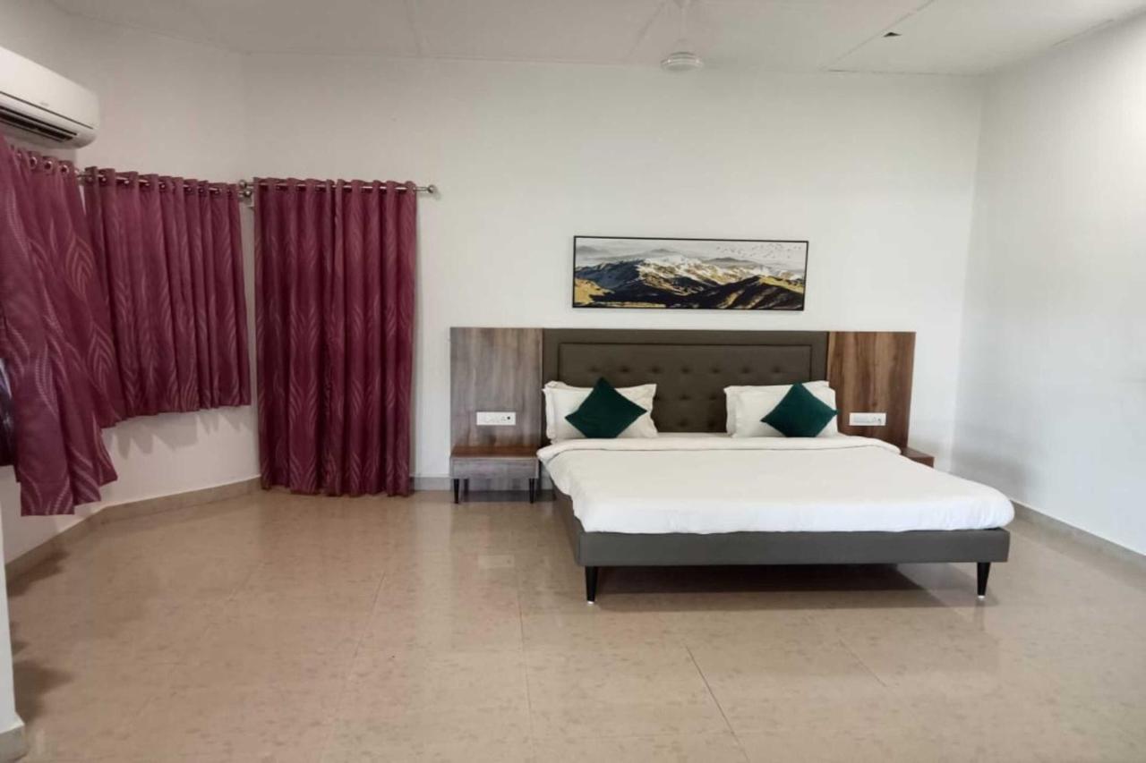 White Feather Resort Kauncha Silvassa Zewnętrze zdjęcie