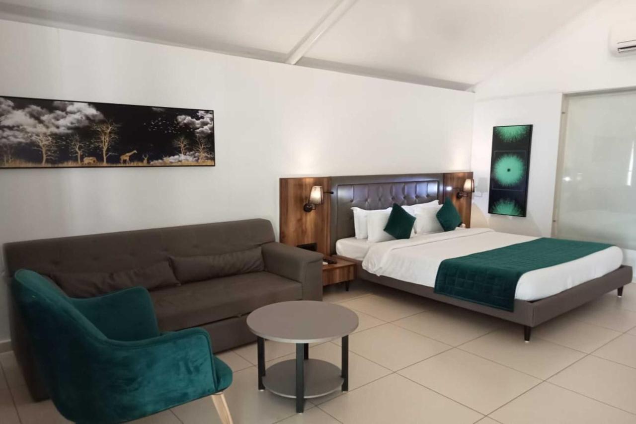 White Feather Resort Kauncha Silvassa Zewnętrze zdjęcie
