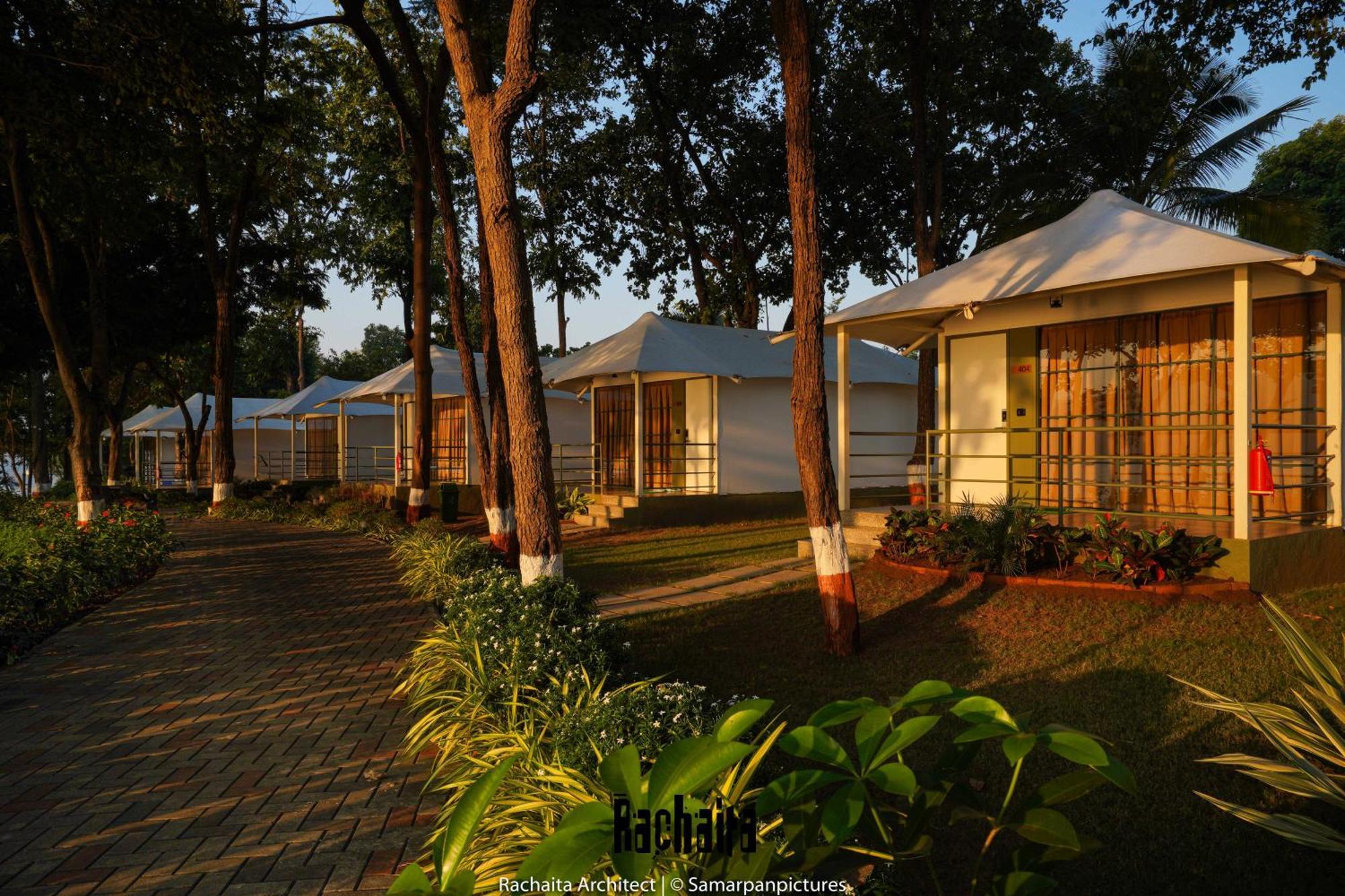 White Feather Resort Kauncha Silvassa Zewnętrze zdjęcie